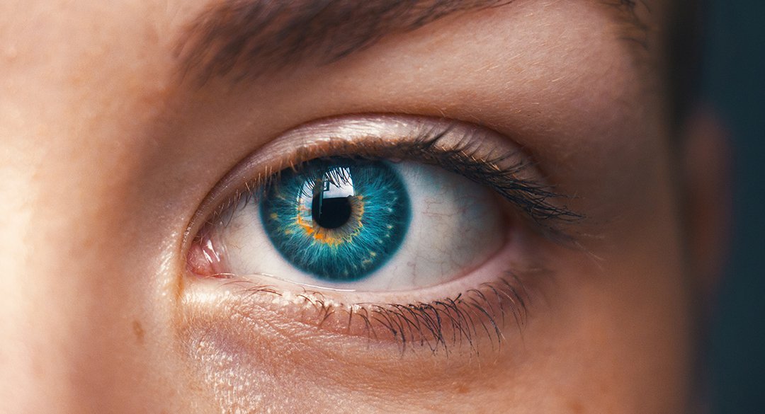 Your Eyes After 40: What's Normal and What's Not | One Medical