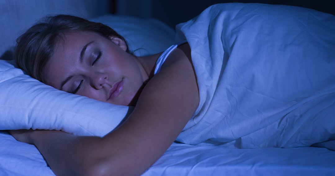 O calor da água pode ajudar a dormir melhor à noite.