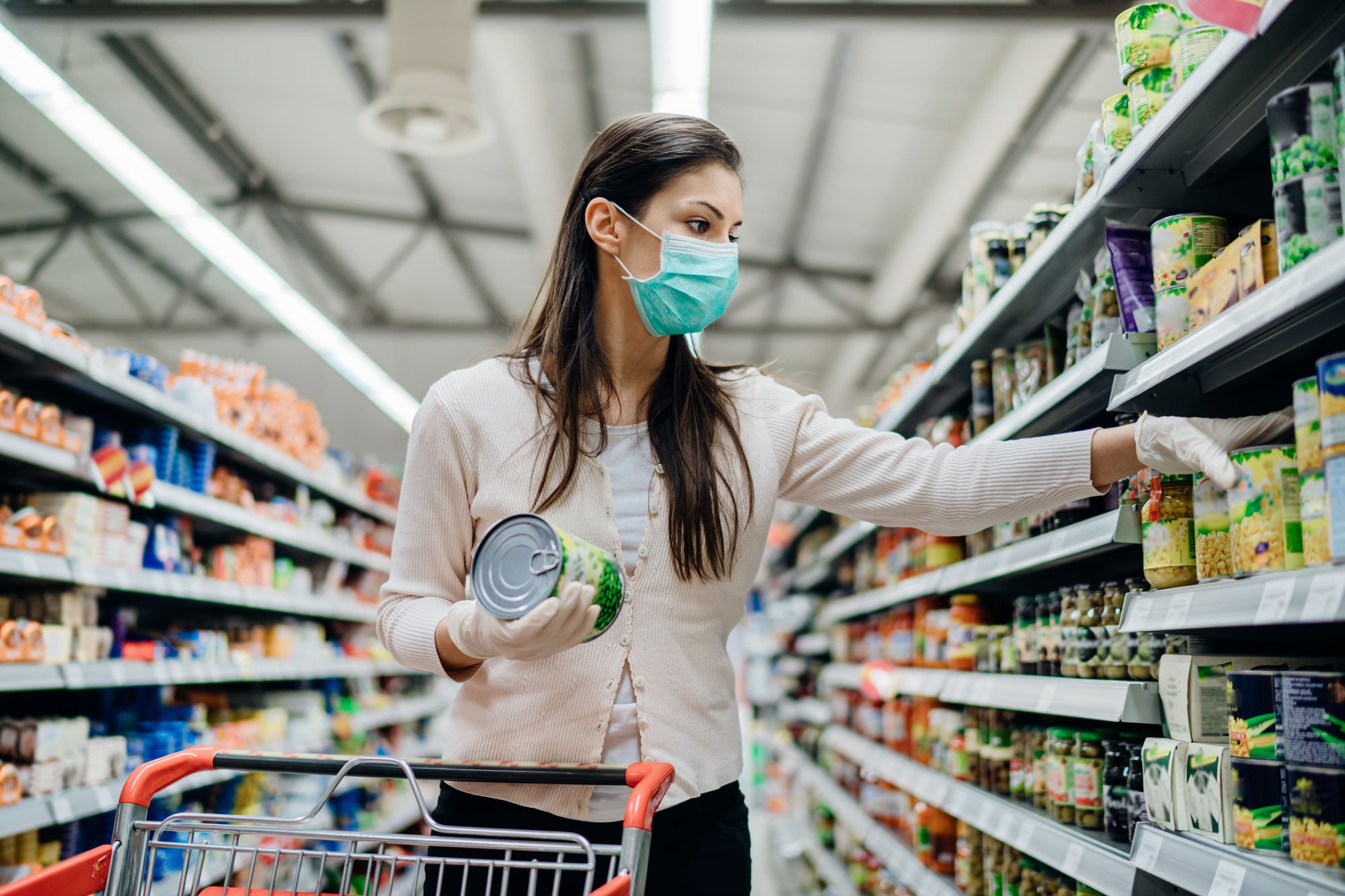 woman-shopping-wearing-mask.jpg